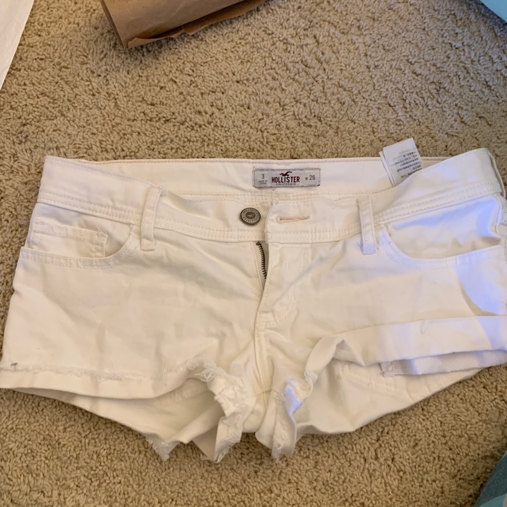 White holister shorts